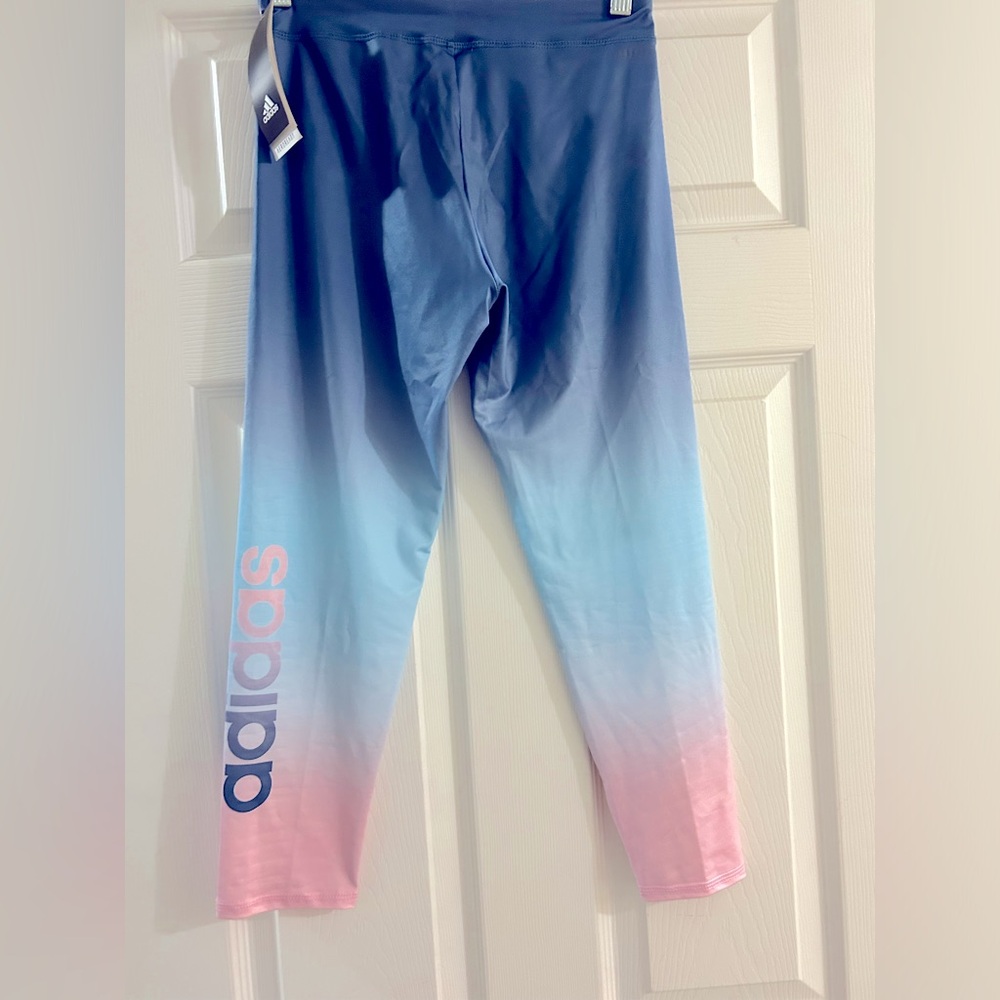 Sweet NWT Addias ombre running pants cropped.